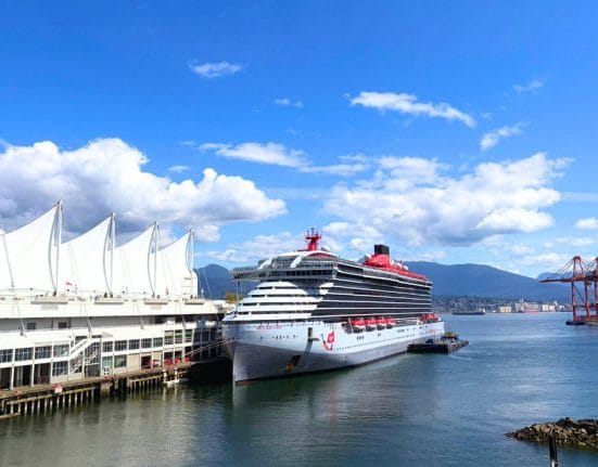 Brilliant Lady in Vancouver / Port of Vancouver