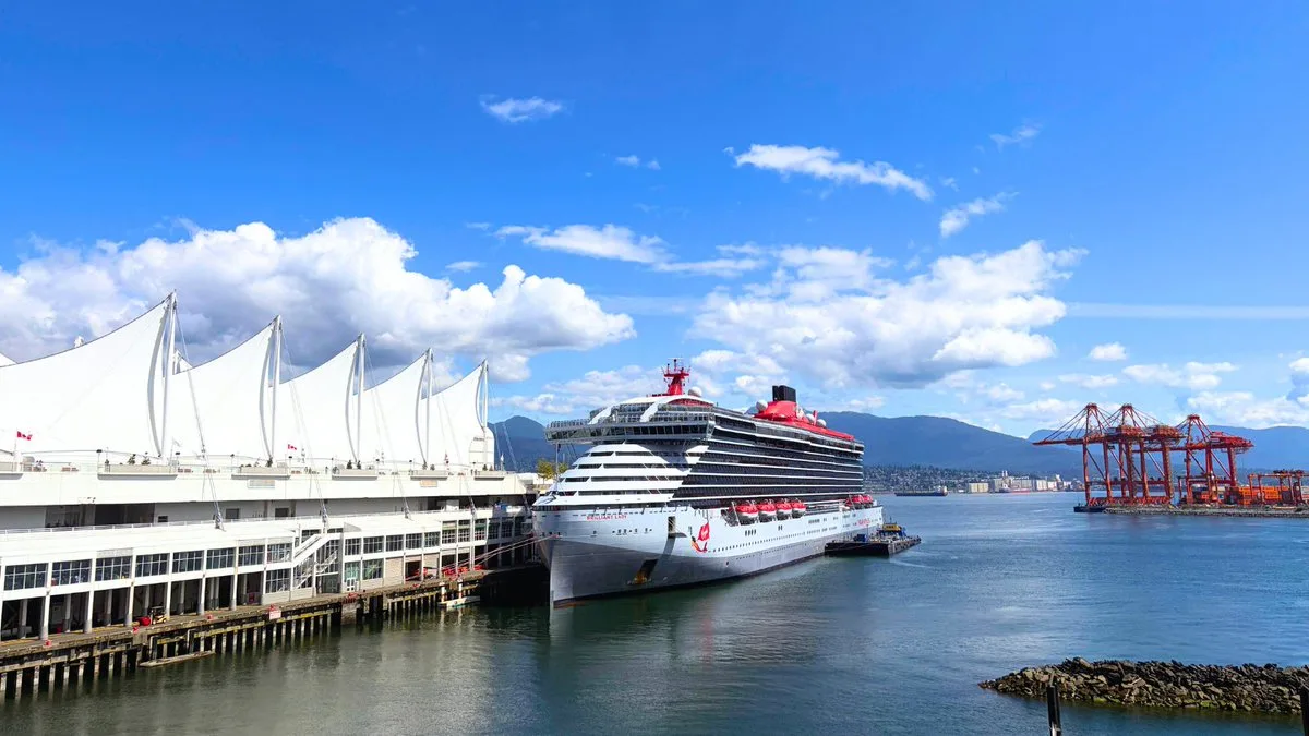 Brilliant Lady in Vancouver / Port of Vancouver