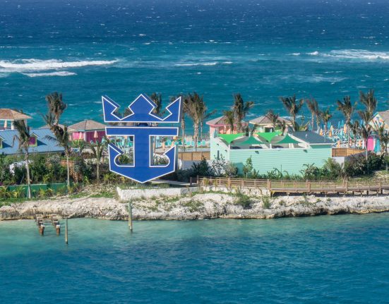 Royal Beach Club Nassau - Aaron Saunders