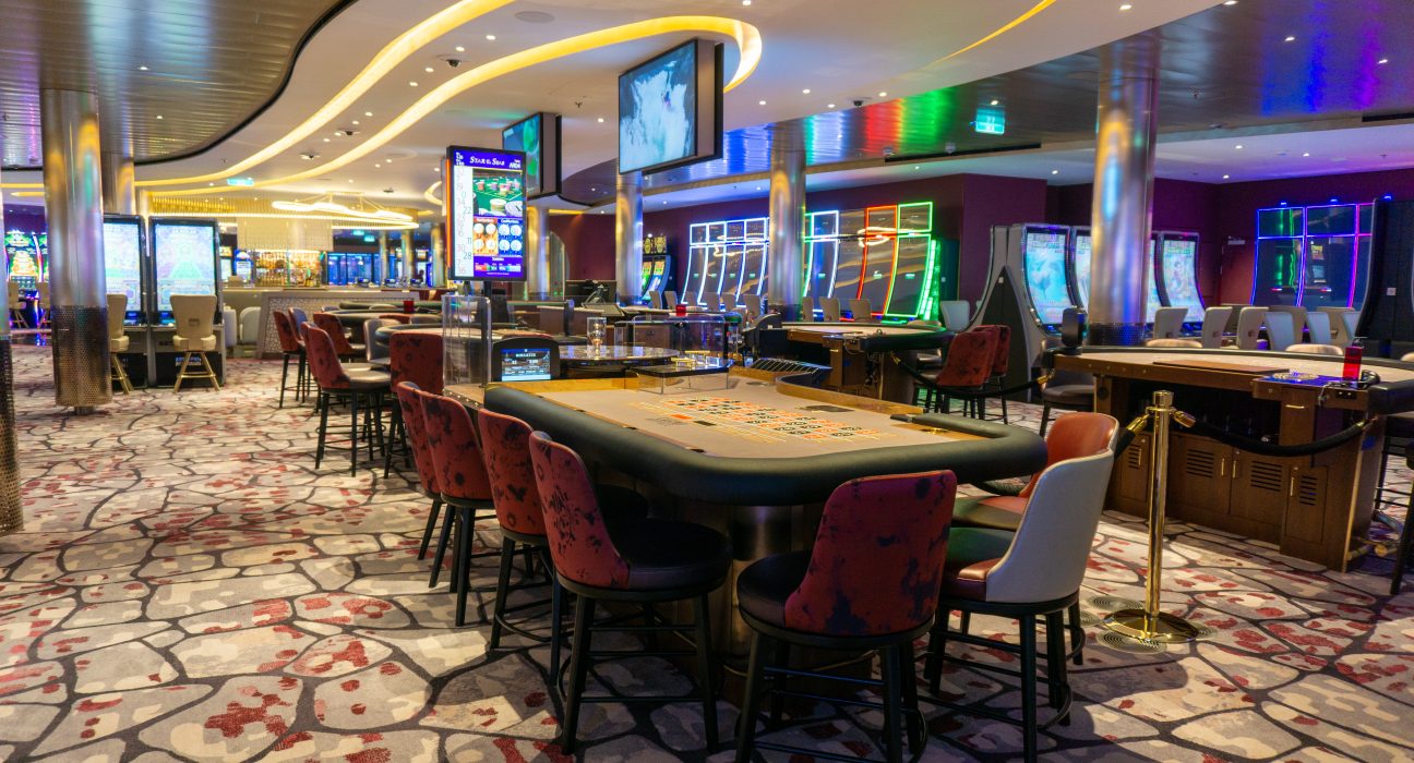 Casino, Star of the Seas - Photo Aaron Saunders